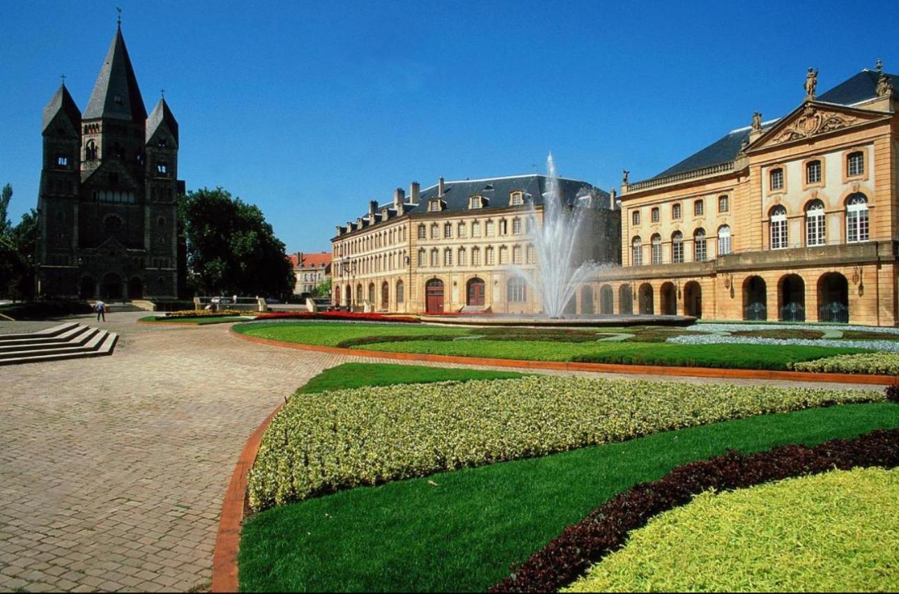 Serenity Bed Palace 2 Metz Gare Εξωτερικό φωτογραφία